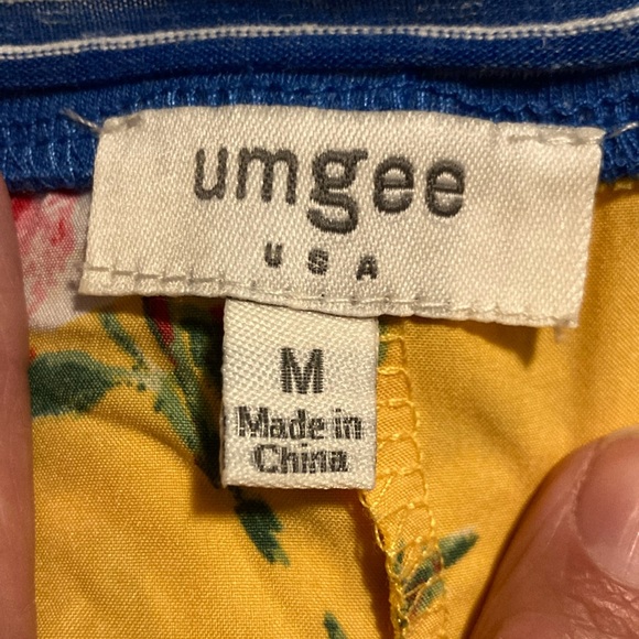 Umgee floral mix tunic size medium - Picture 3 of 9